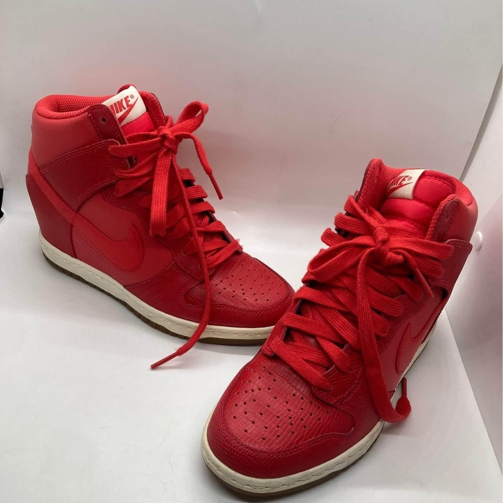 Nike Wedge red shoes size 6 women